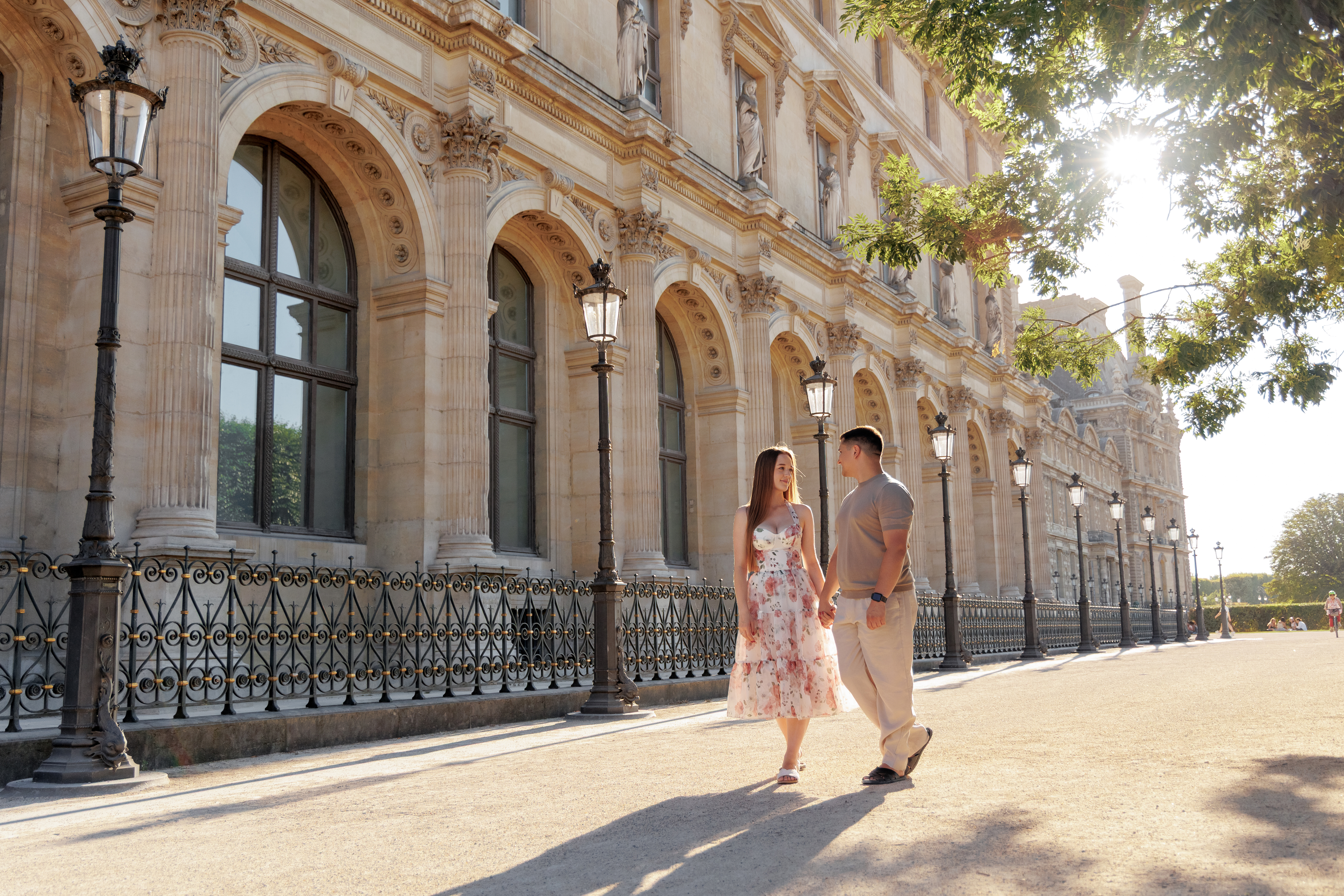 Couple photography in Paris by Iryna Tomusiak